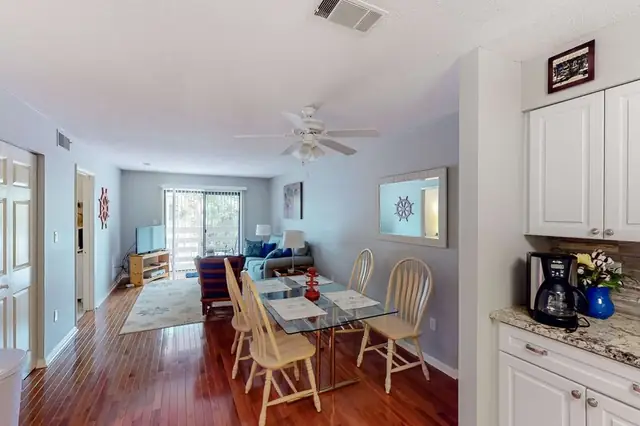 Dining area at Fiddler’s Cove 15K